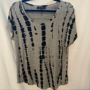B.L.E.U. Black and Gray Super Soft Scoop Neck  Tee Size Large